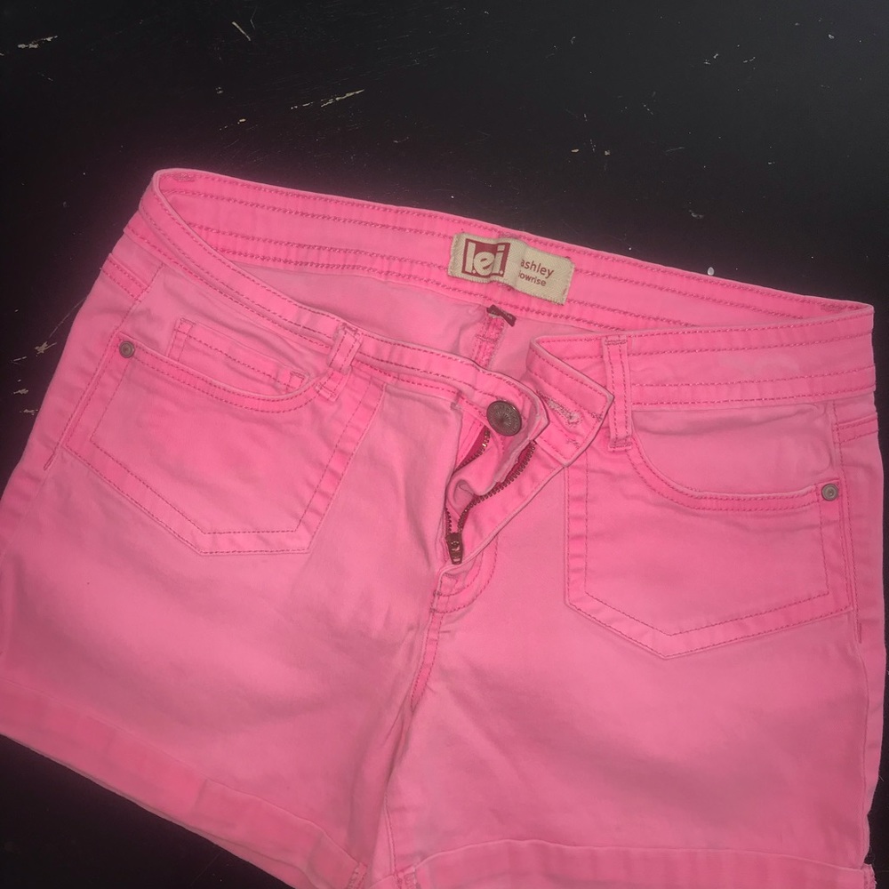Pink lei shorts, 13 regular